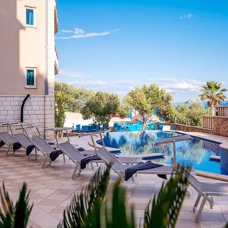 Sol Aparthotel Bol